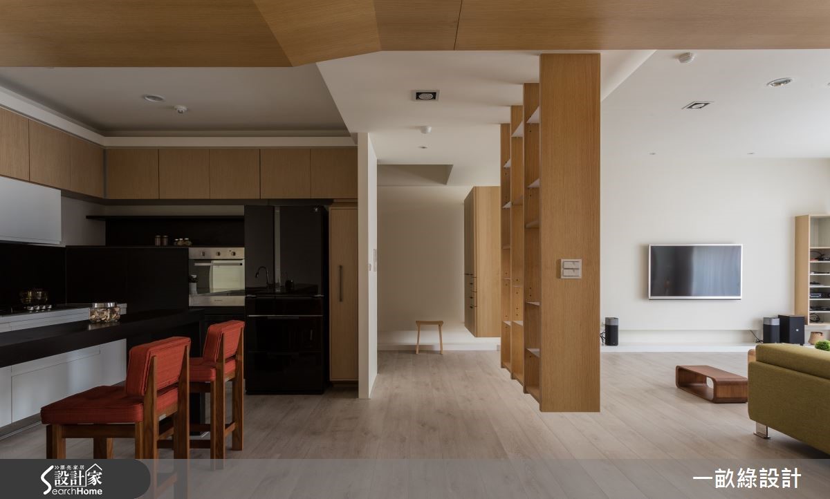 位於新竹縣新竹市的 40 坪新成屋大空間，在設計師姚廷